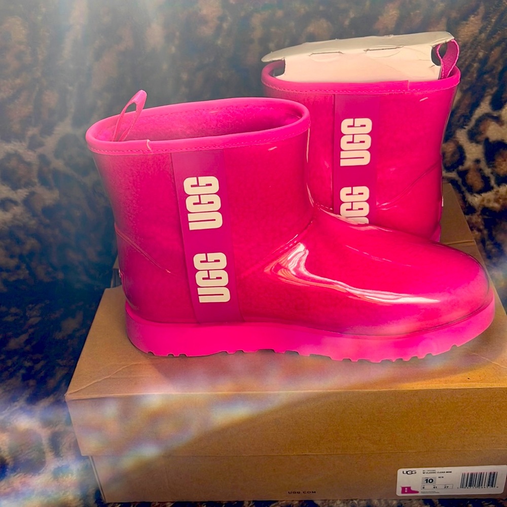 Worn once UGG classic clear mini